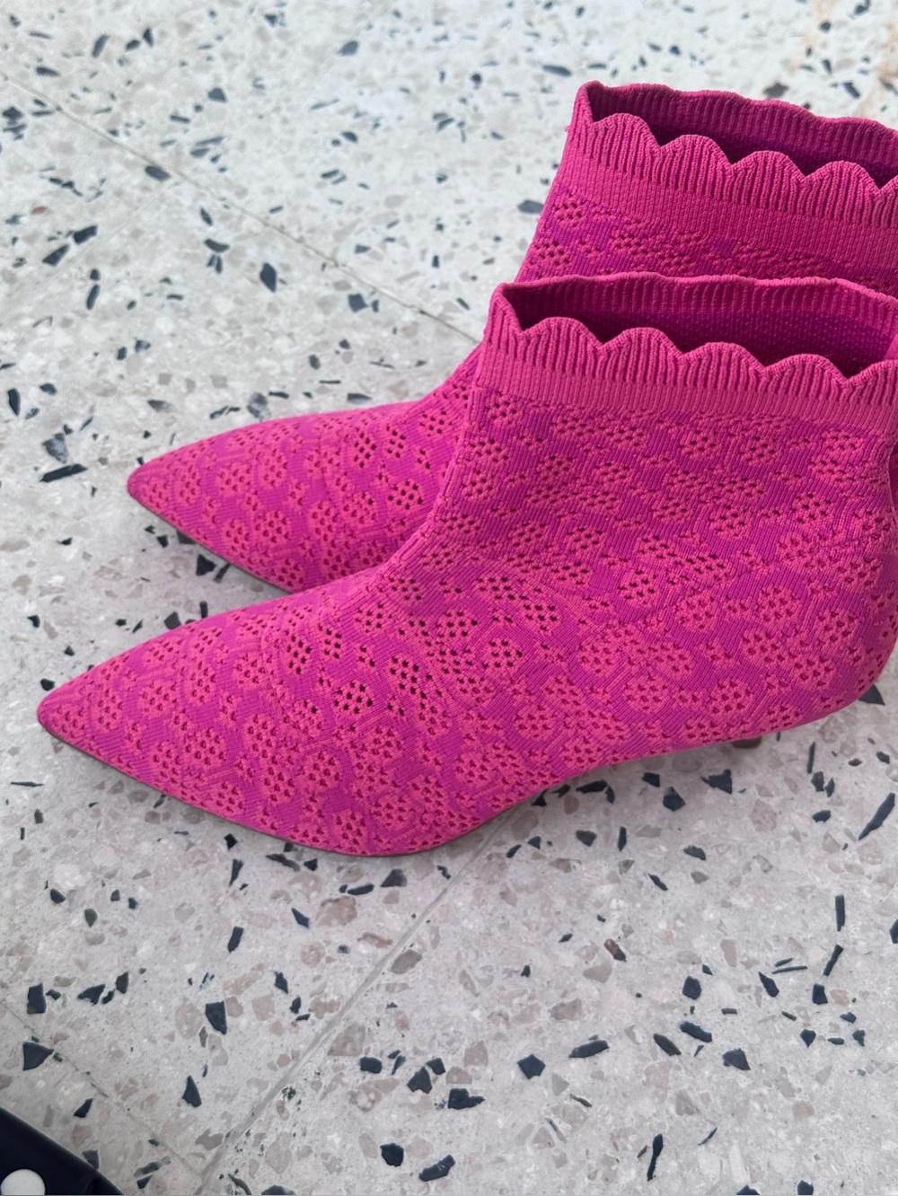 Coach booties preloved nice condition 8.5 super comfy - Picture 3 of 9